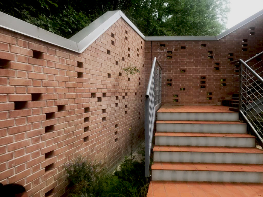 废弃砖窑的华丽转身 · 意大利 Cantalupo 文化实验室-7