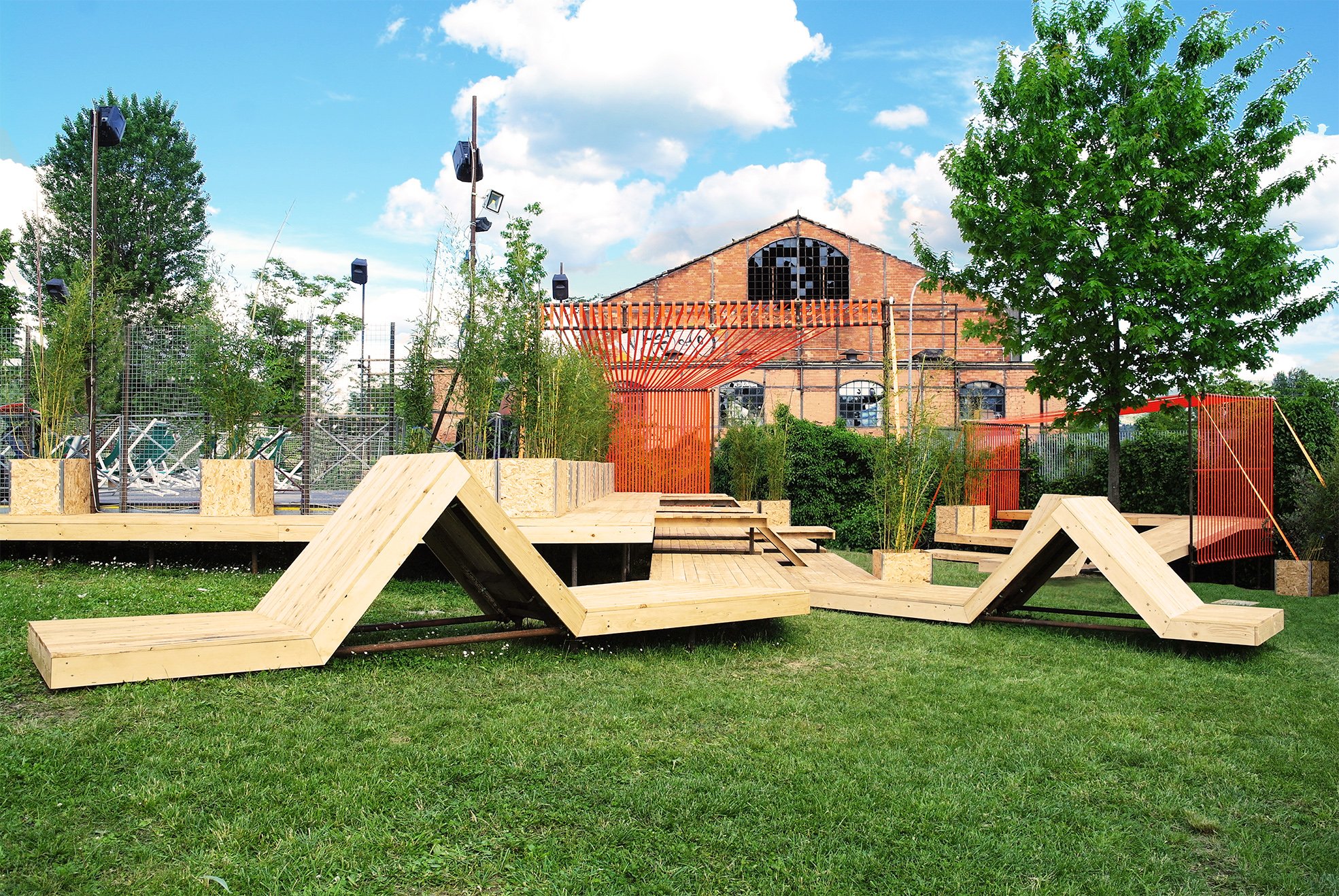 绿意盎然的多功能木质帐篷空间-6