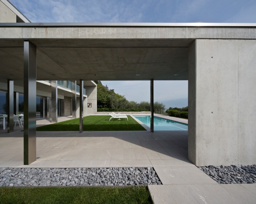 意式湖畔别墅,诠释自然与现代共生设计-9