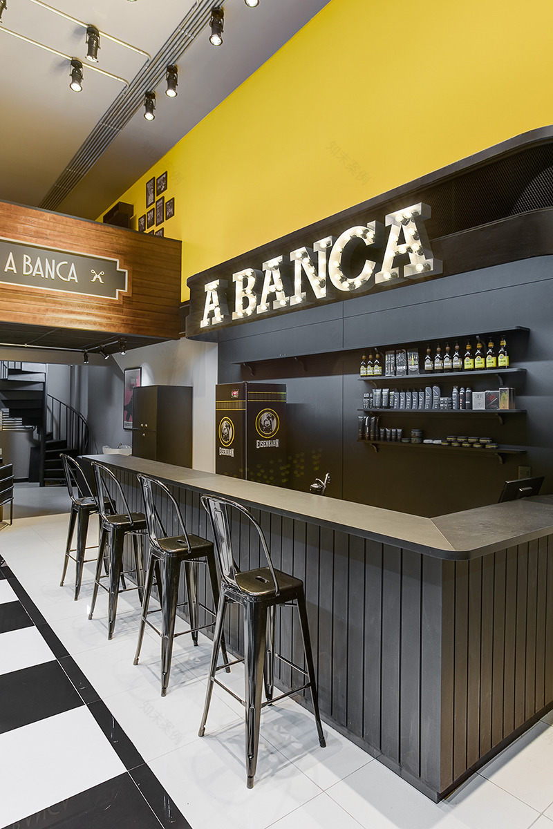 巴西工业风理发店设计-4