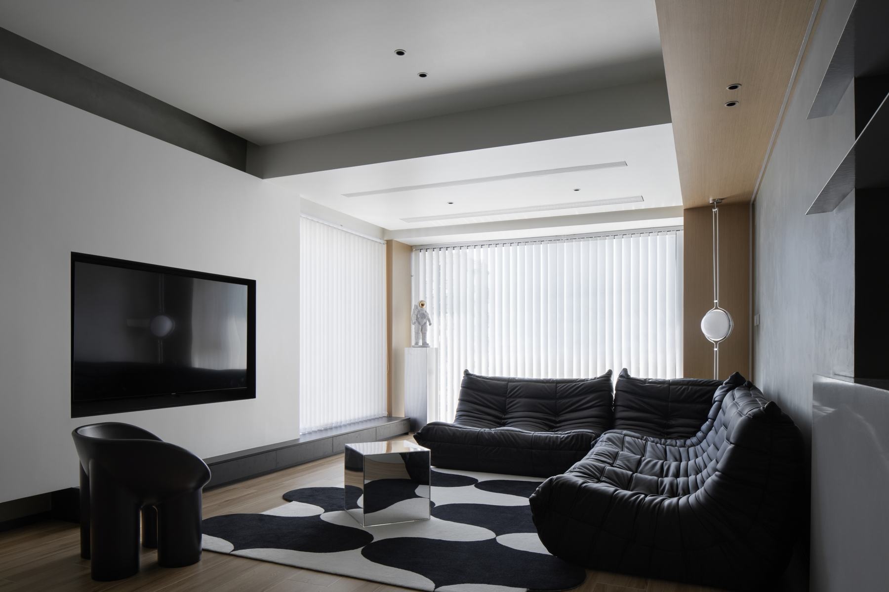 寓见曼巴 · 科比主题的鞋柜装置和静谧空间丨境屿空间研究室-5