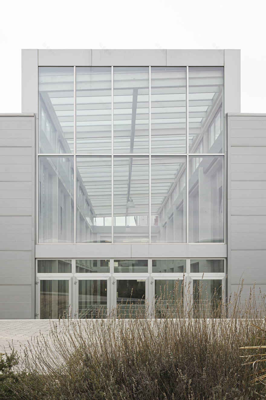 英国学校阿朗戈校区教室翻新设计-14