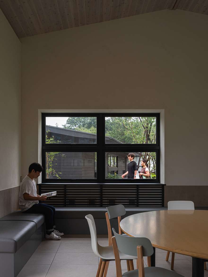 町田药师池公园“四季彩之森”游客中心,日本/运用村落般的建筑形式营造愉悦步行体验-73