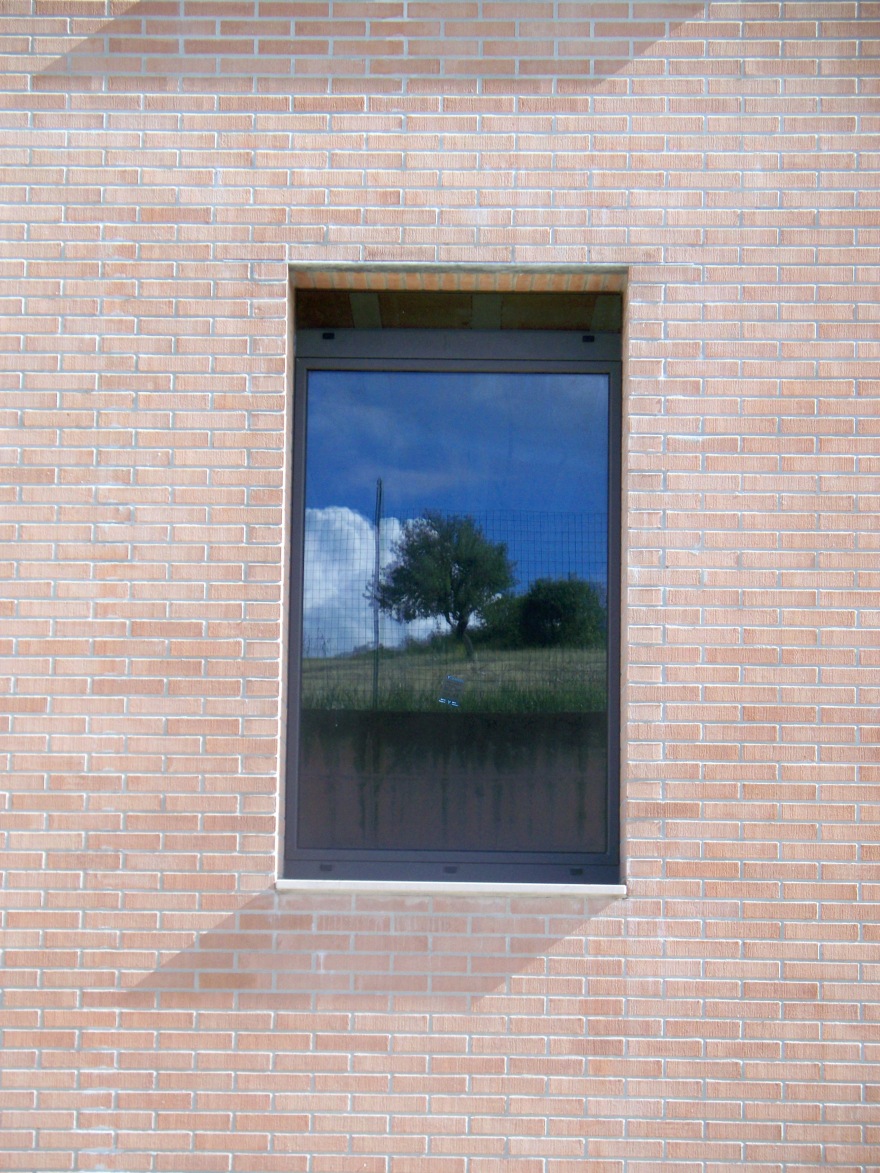 Campobasso 酒店扩建,现代风格融入乡村美景-2