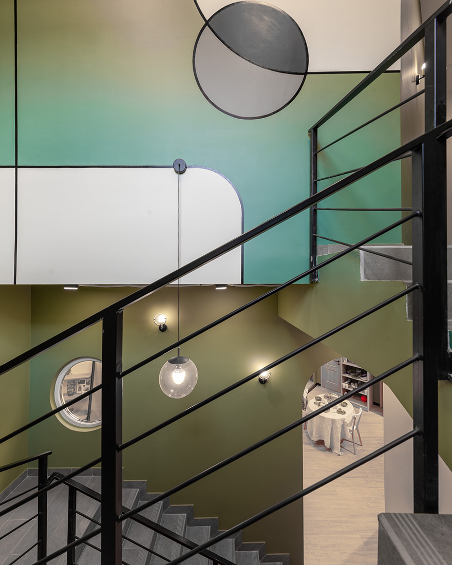 非典型空间内的家舒适·Nata Istomina 的展厅设计-4