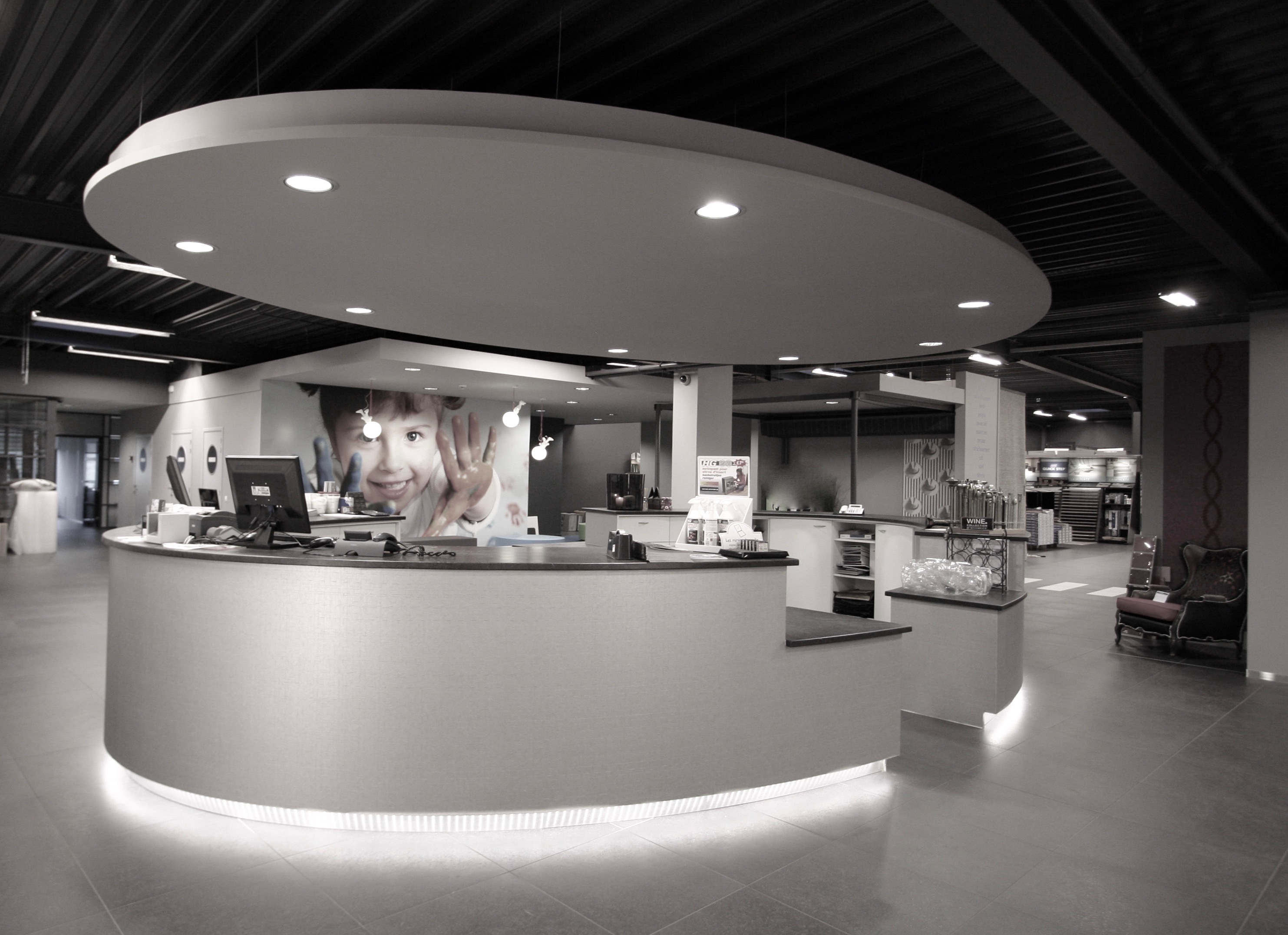 比利时 Soheit-Tinlot 3000 平米家居装饰商店设计-2