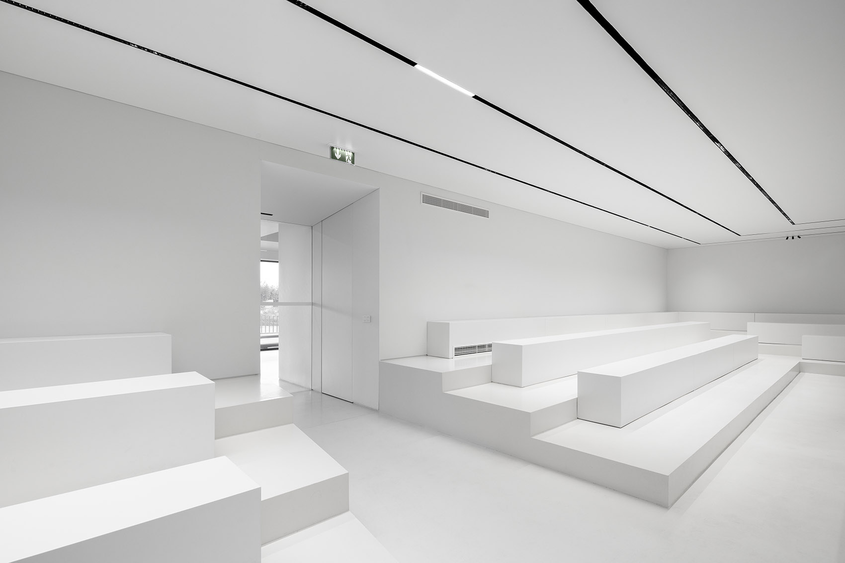 Ramalhos办公空间改造与扩建，葡萄牙/简洁纯粹的展示和办公空间-122