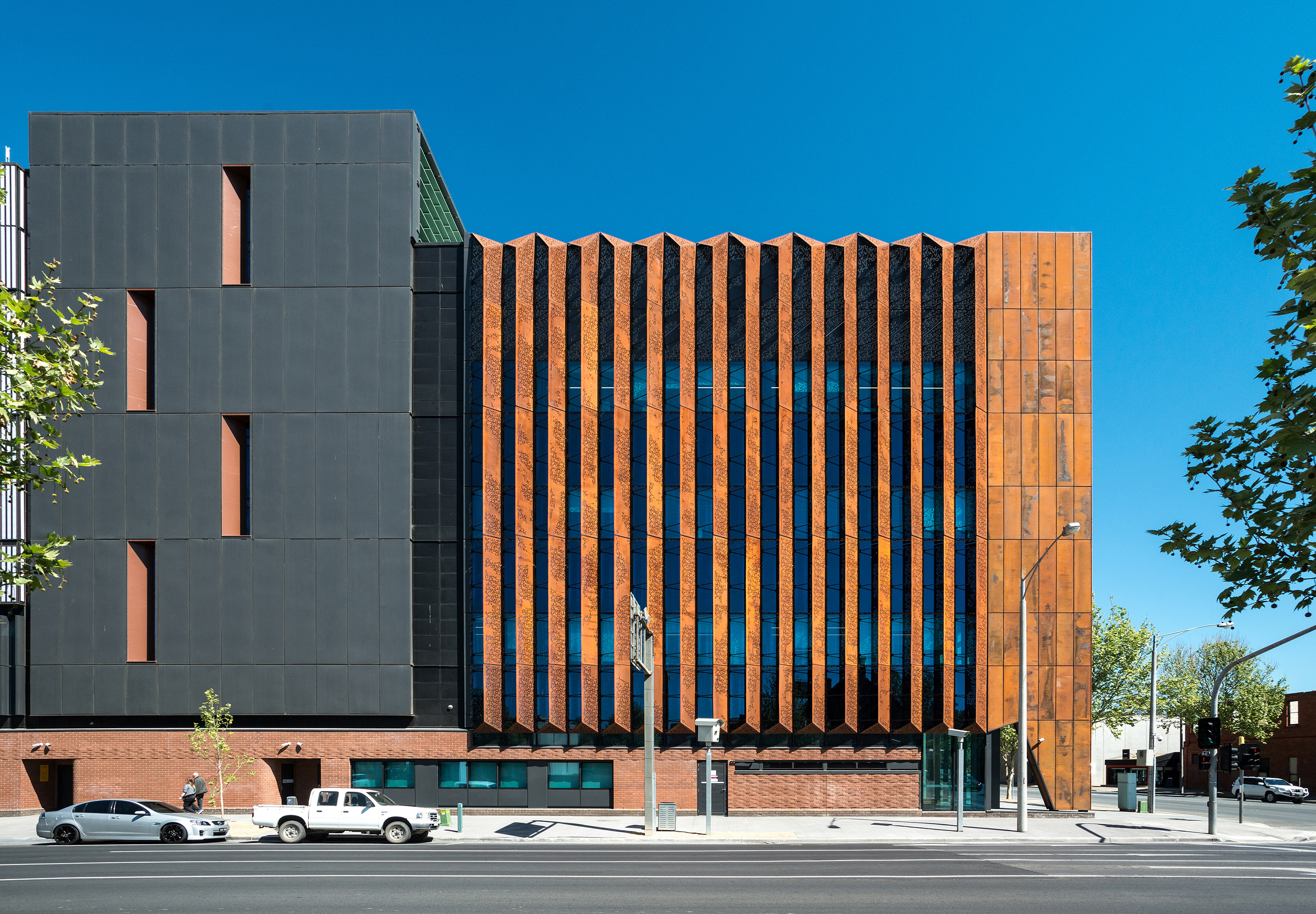 "树影"下的公正 | Shepparton Law Court Redevelopment-3