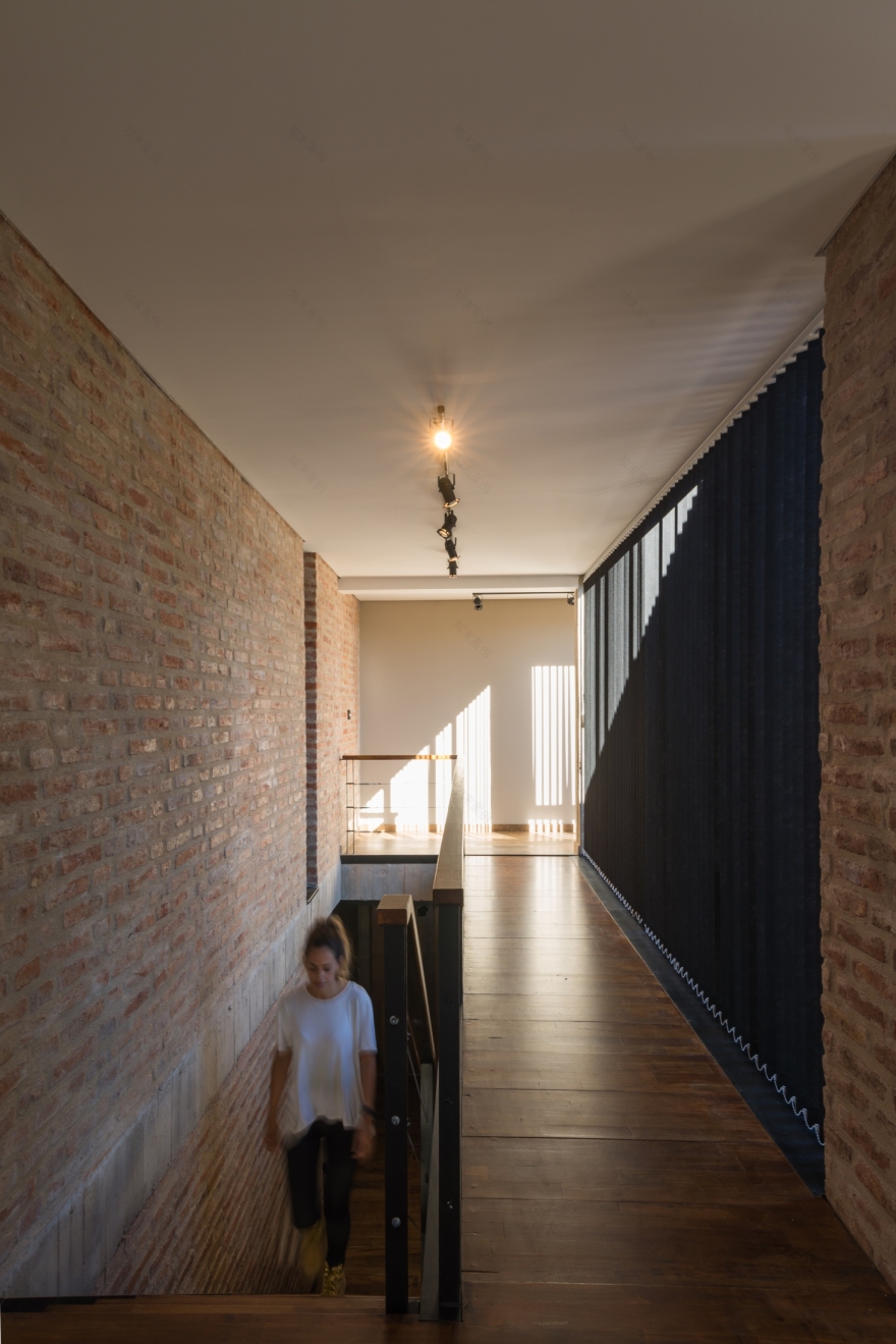 自然与生活共融的别墅设计-10