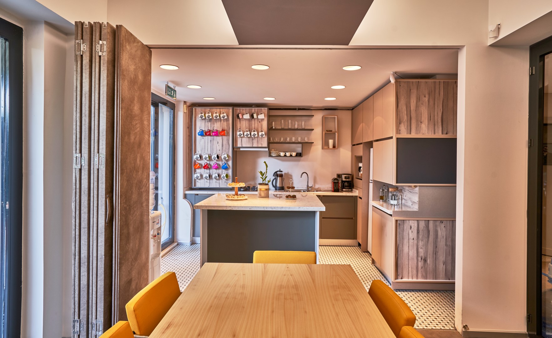 Istanbul 电影摄影棚设计 | 温暖高效的创意空间-9