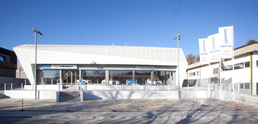 古旧厂房变身现代汽车展厅—— Romeoauto Settevalli Chevrolet 展厅-0