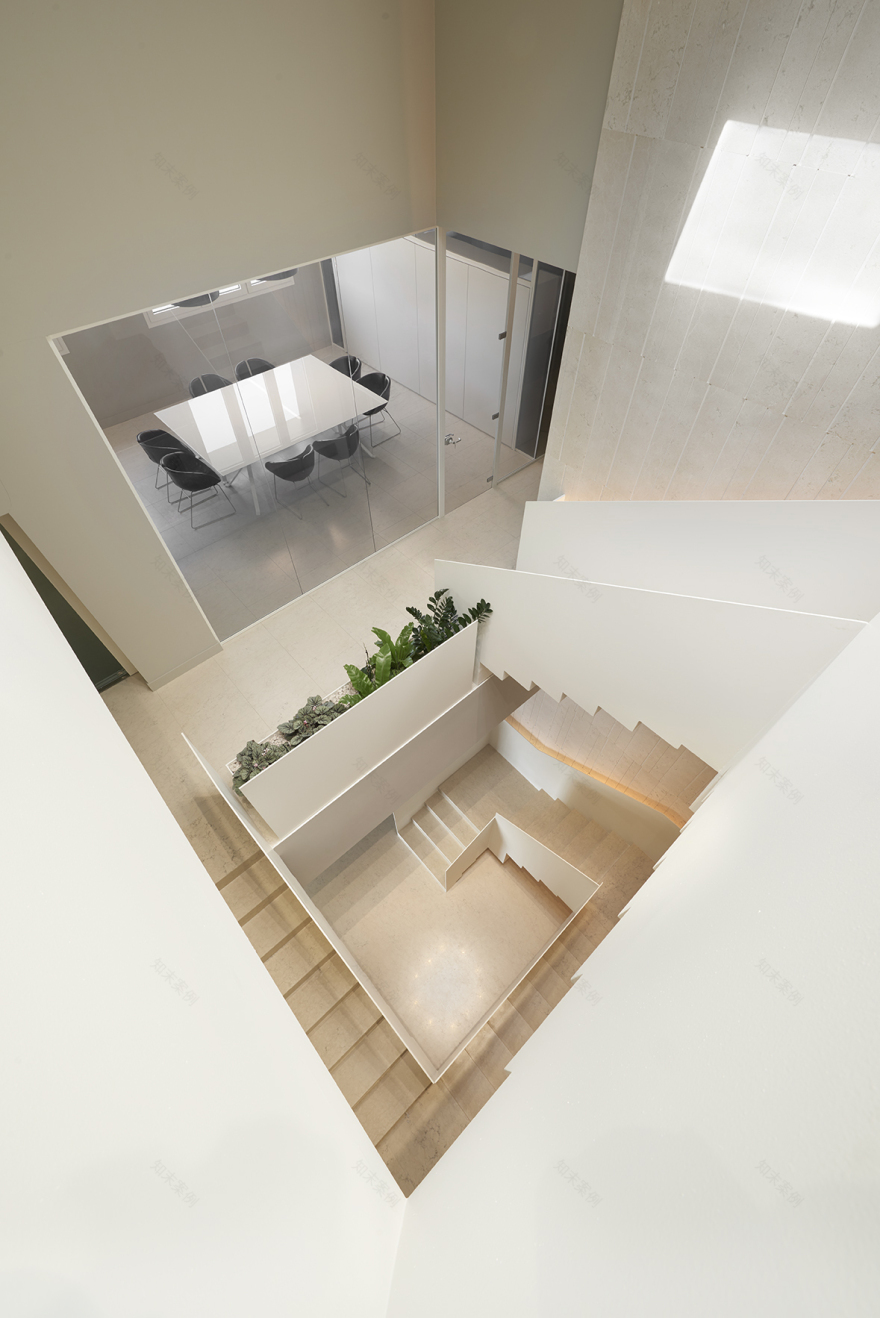 意大利 Salumificio F·lli Coati 办公空间设计-3