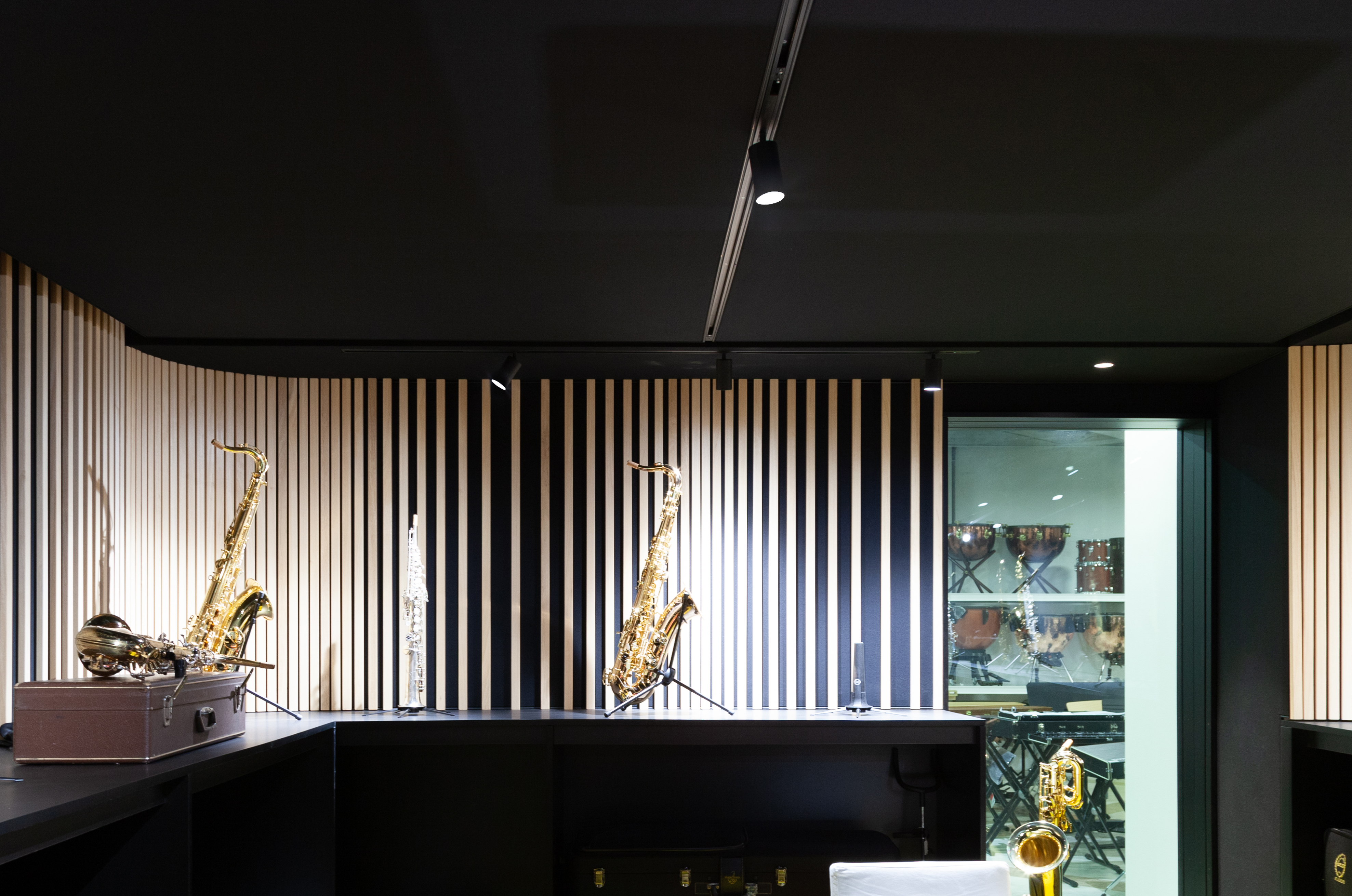 卡瓦利音乐商店私密试音空间打造丨意大利-4