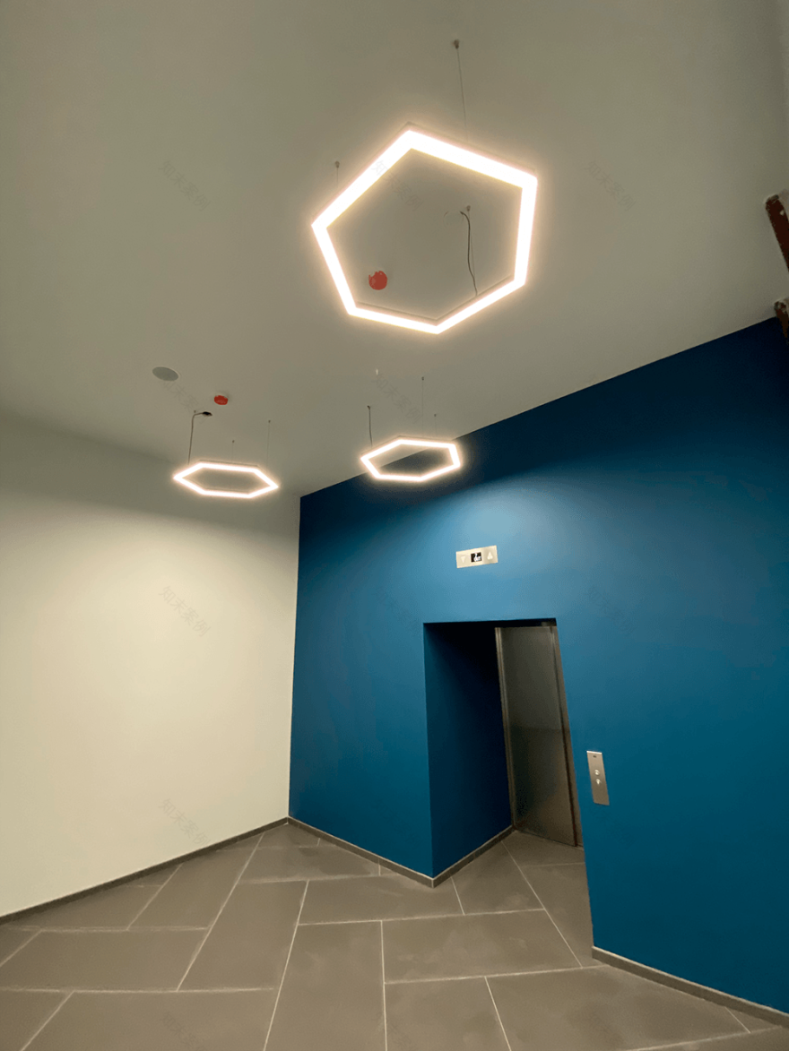 定制灯具打造红砖厂历史建筑现代办公室-4