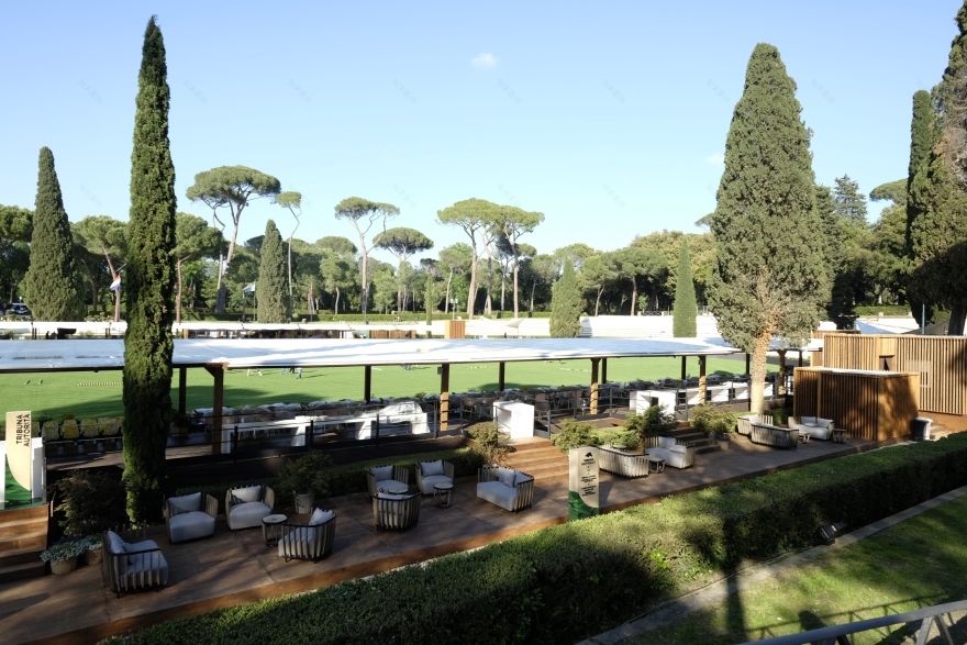 87 度锡耶纳广场马术竞赛-3