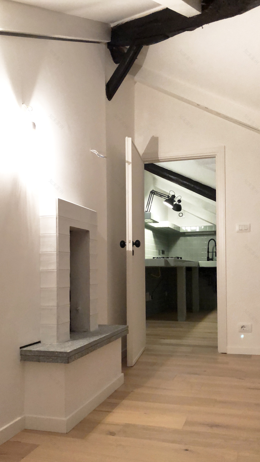 小型阁楼翻新-7