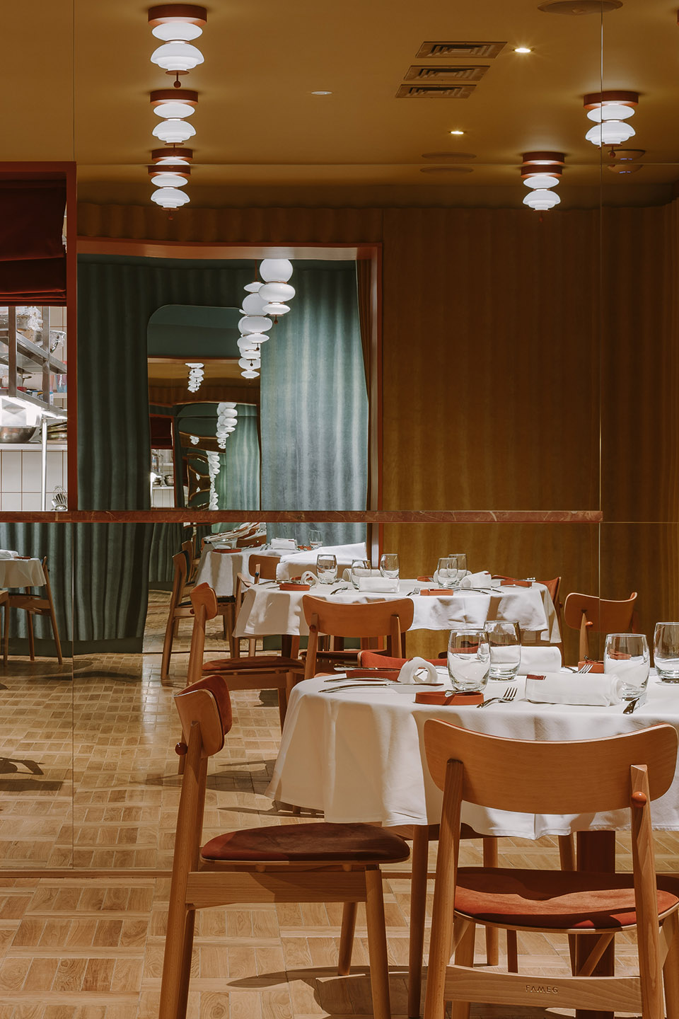 OPASLY TOM餐厅，华沙/丰富的色彩、饰面和纹理空间下的用餐体验-75