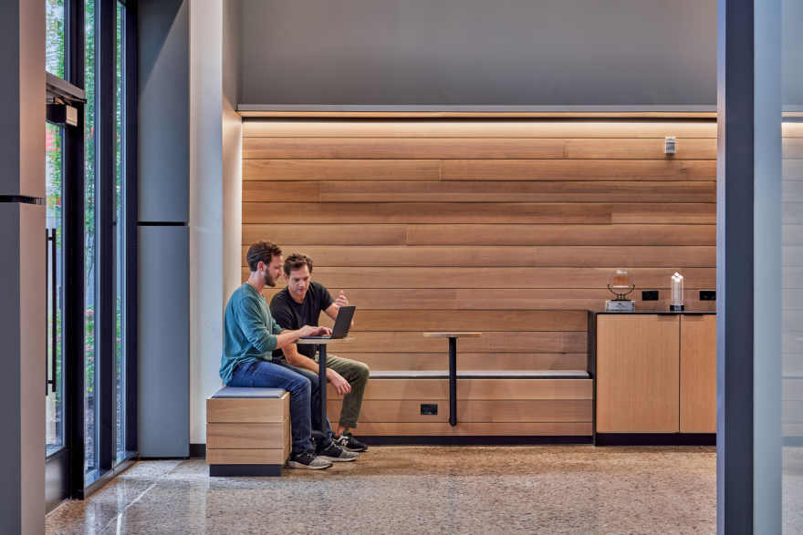 VanDyken Mechanical 总部改造 | 现代高效协同办公空间-7