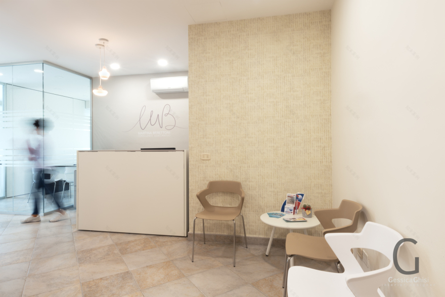 纯净优雅的保险咨询工作室设计-0