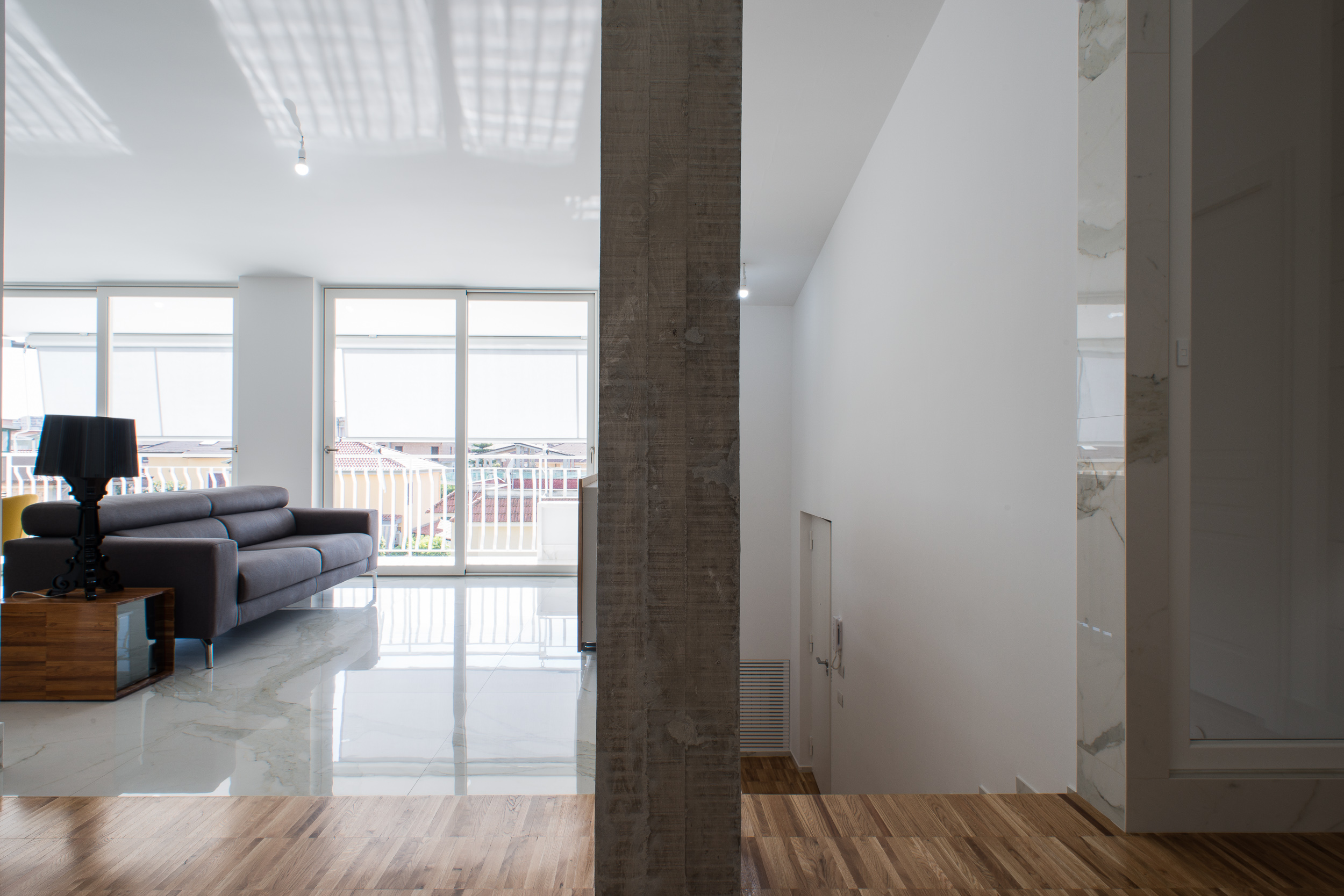 意外的别墅翻新,打造独特家庭住宅-15