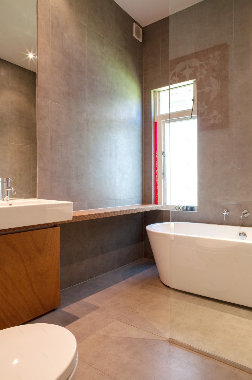 原木韵味与现代简约的完美融合-12