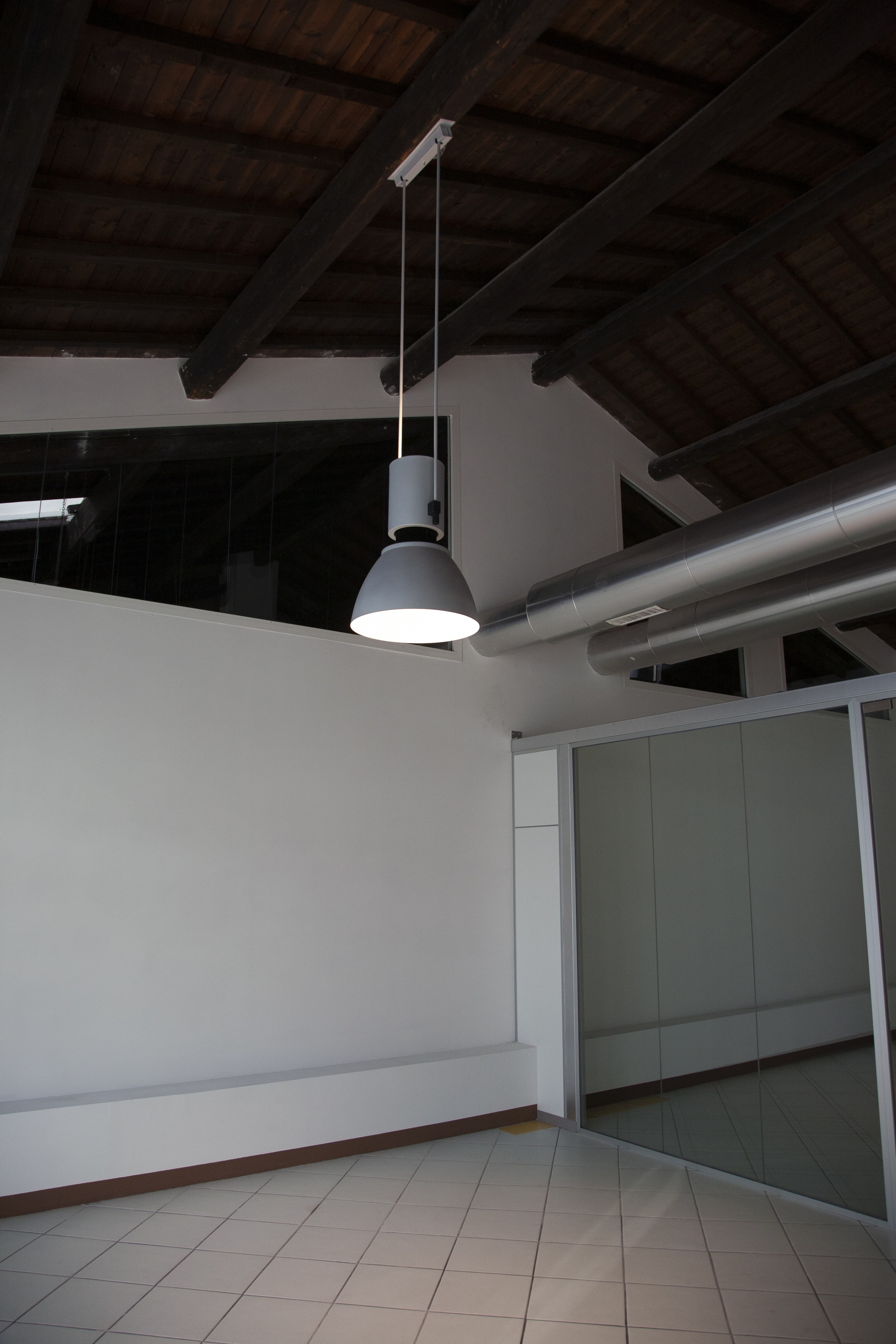 光影游戏打造非凡照明设计——马丁尼利·卢切购物中心-2