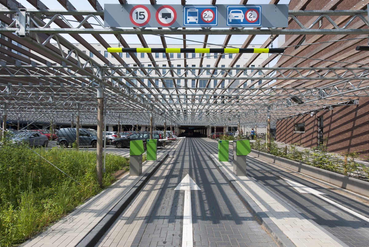 Parking Garage Meander Medical Centre-2