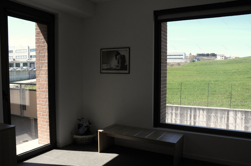 Campobasso 酒店扩建,现代风格融入乡村美景-10