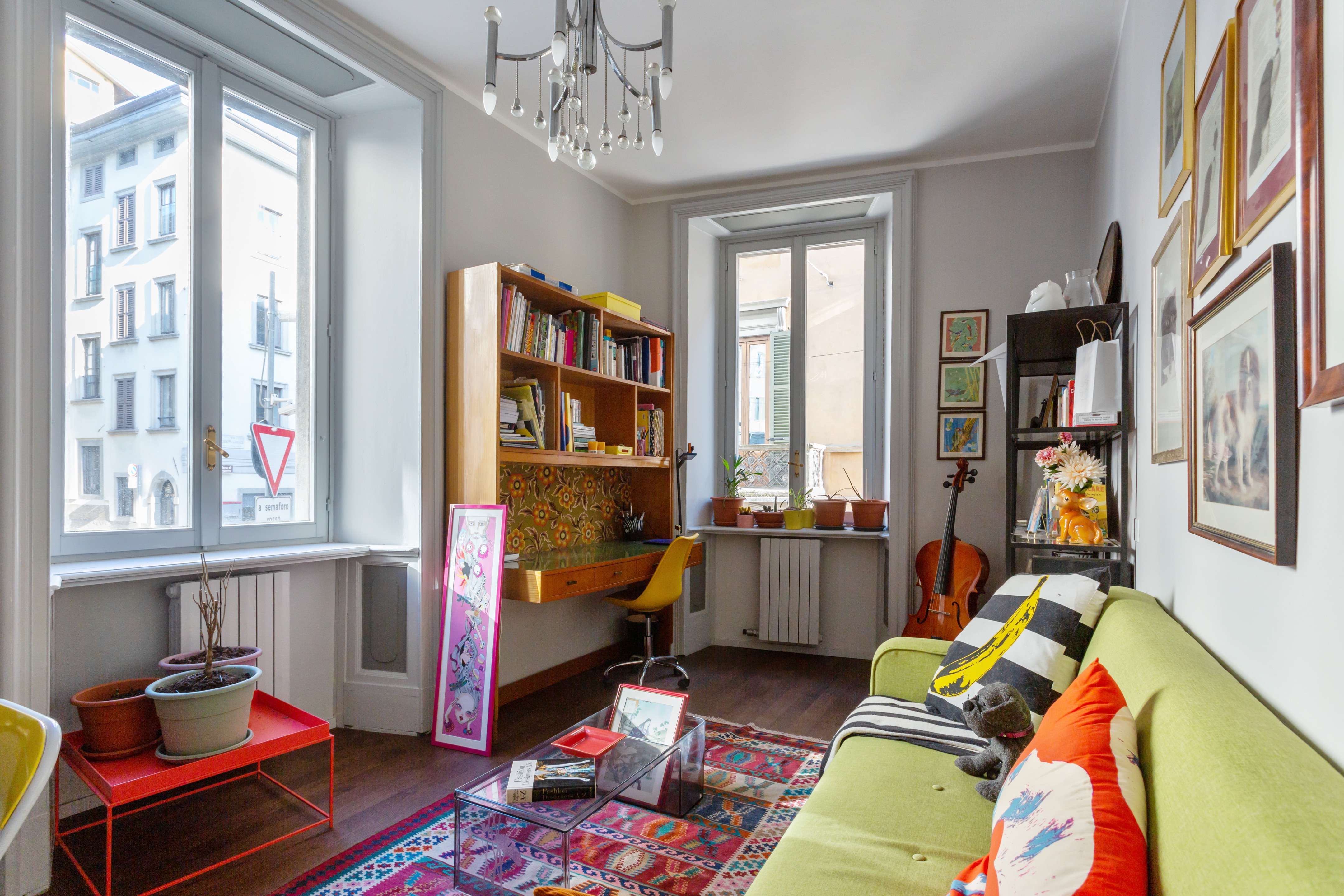 历史建筑中的动物主题复古空间-7