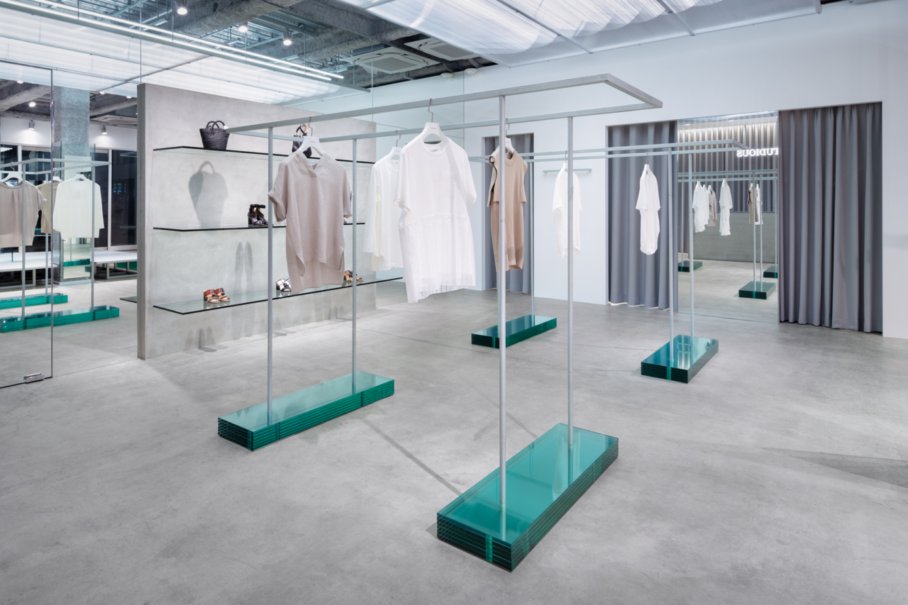 Koichiro ONIKI新作｜用极简诠释商业空间-11