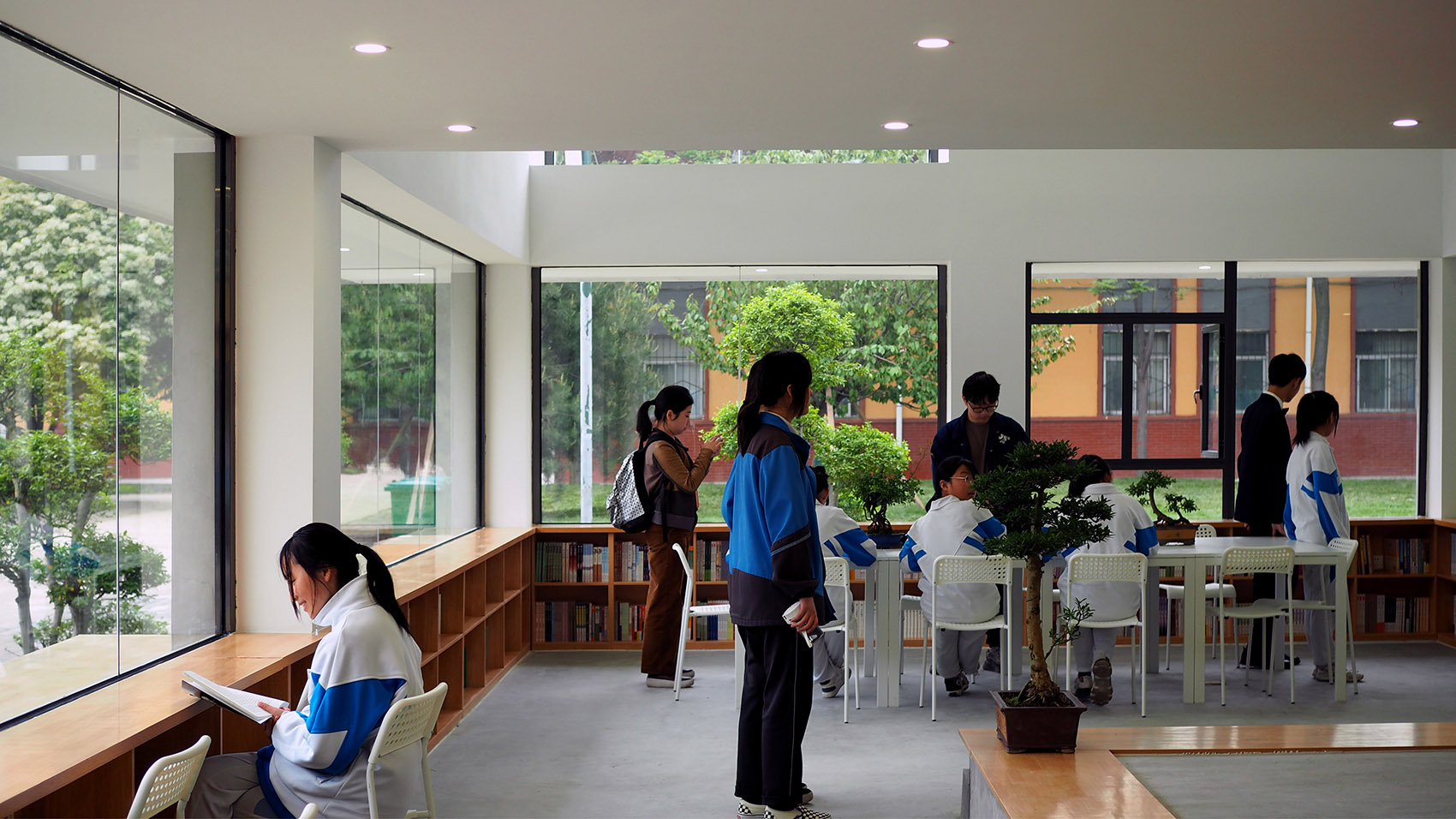 西安高新第六高级中学图书馆/陕西首个希望工程校园图书馆援建项目-37