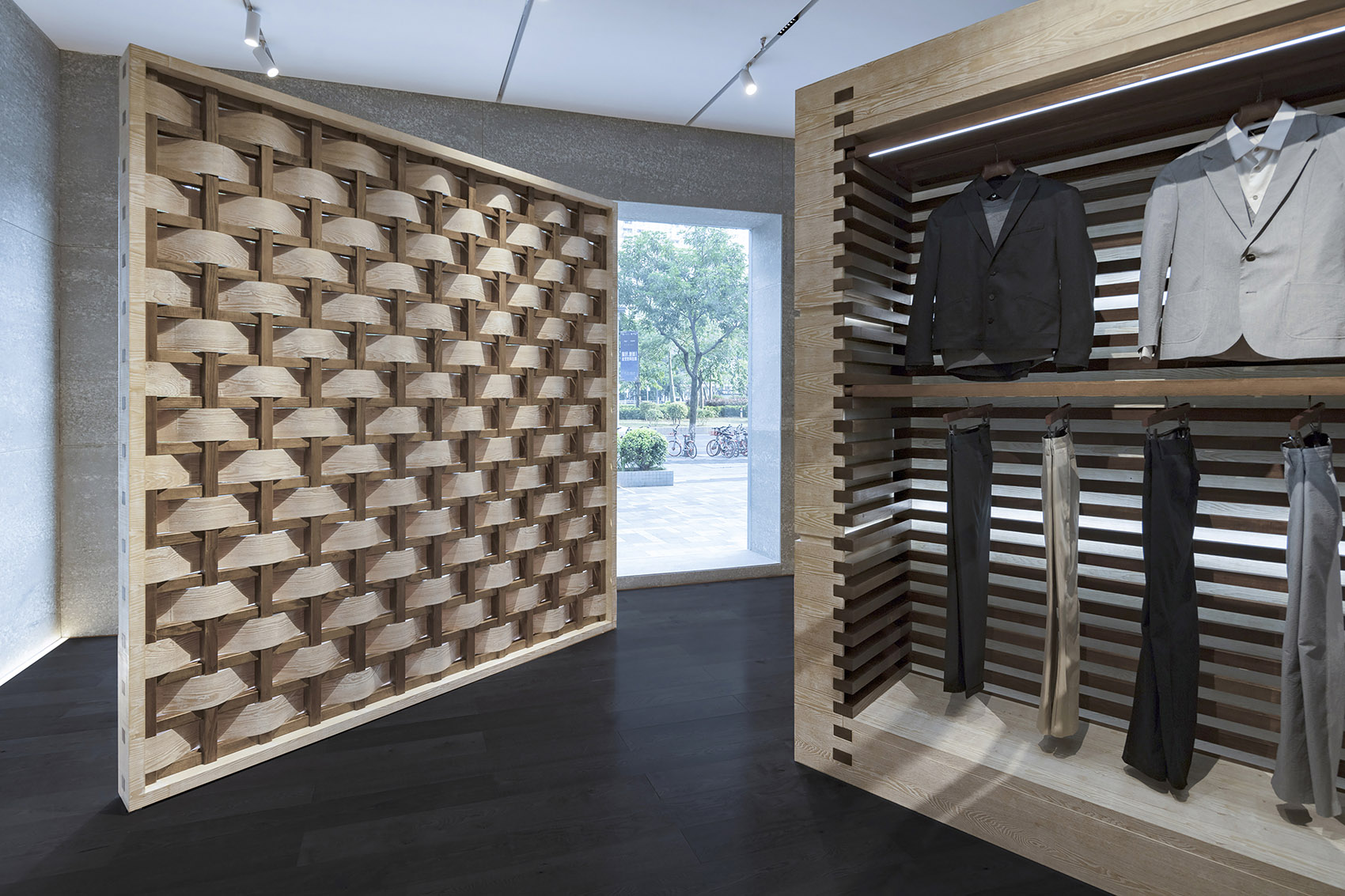 HAN精品店设计，广州/标志性的木材织物墙-45