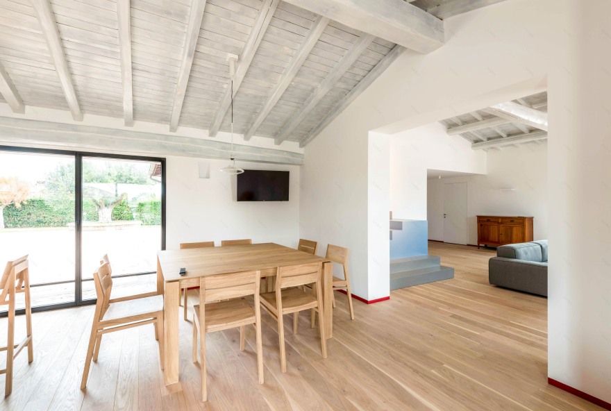 回溯历史,融合地域特色的现代别墅设计-7