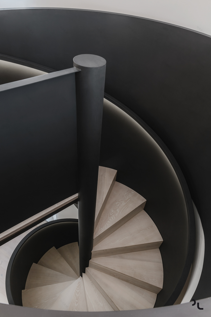 双层现代居所,历史建筑中的新生-11