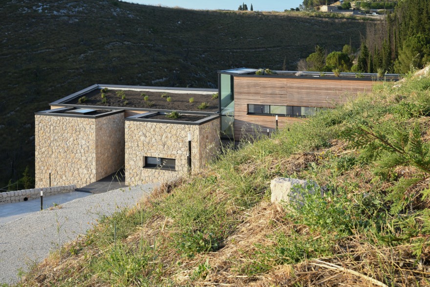 绿意盎然的自然之家——意大利 Villa Luz 别墅设计-6