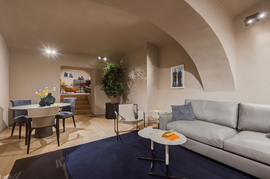 波尔特罗纳·弗劳展厅-45