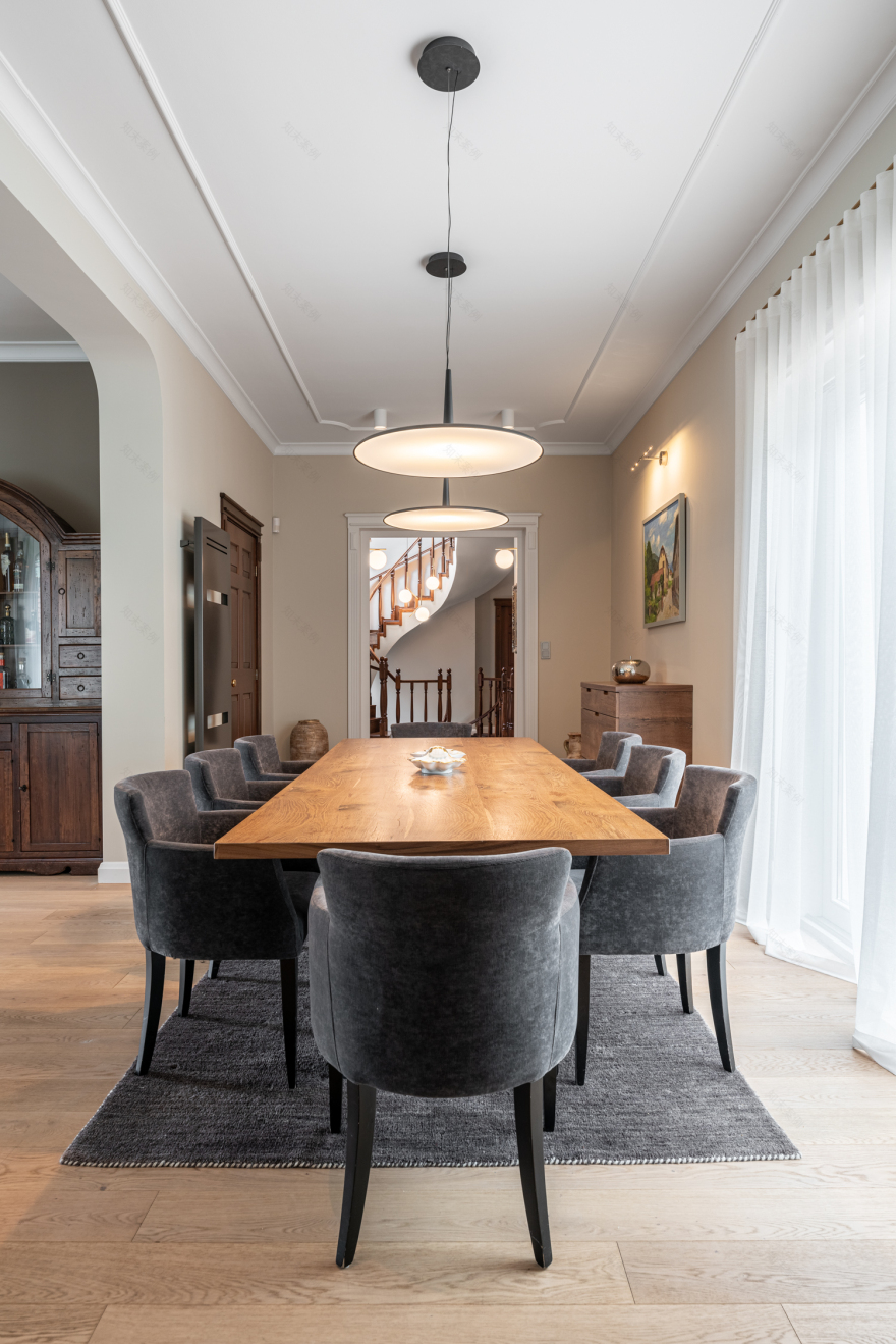 经典与现代的完美融合 | 温暖宜居的独立屋设计-9