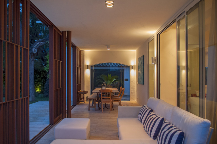 重塑 50 年代传统度假屋,连接室内外生活-15