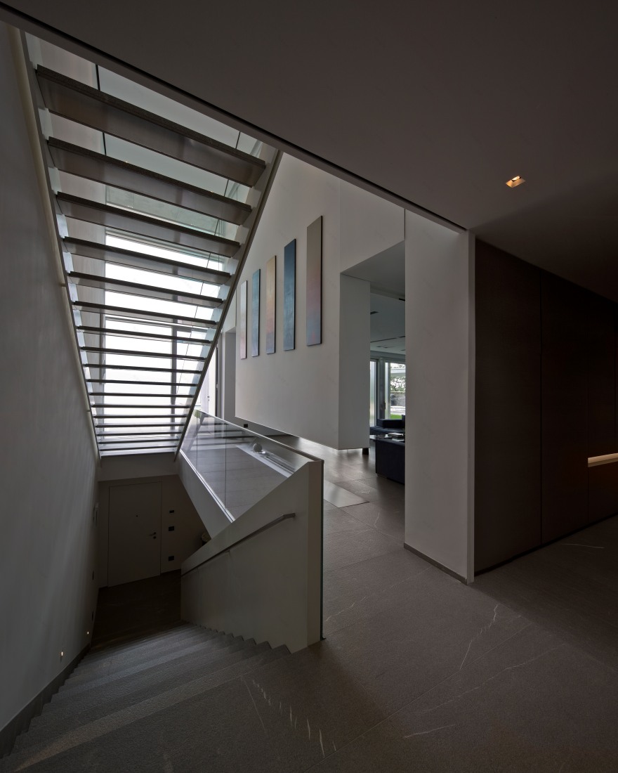 意式湖畔别墅,诠释自然与现代共生设计-39