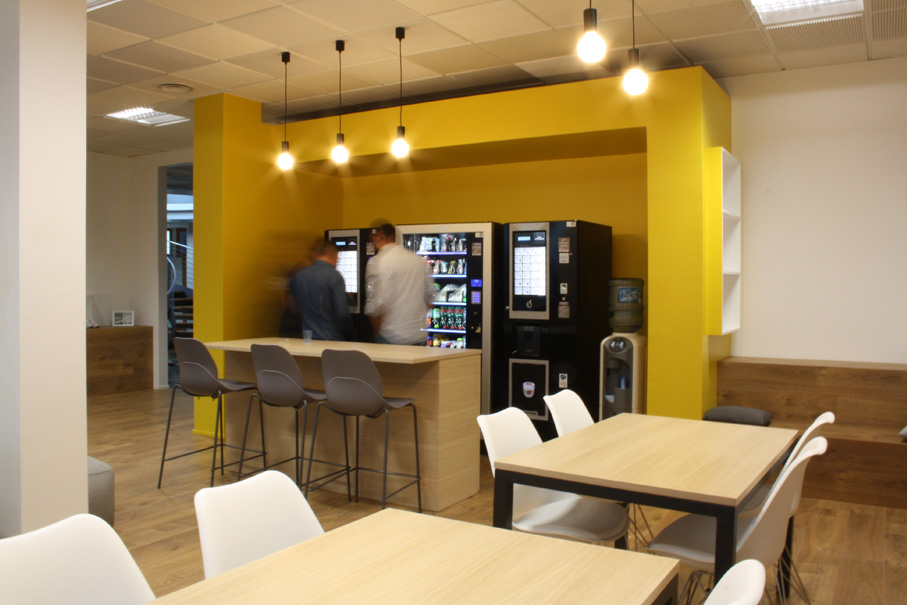 Asics 意大利旗舰店-1