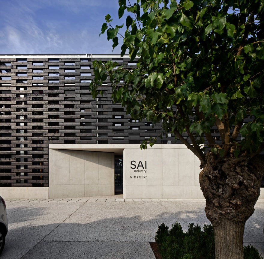 废弃厂房的再生之旅·C&P Architetti 办公建筑案例-0