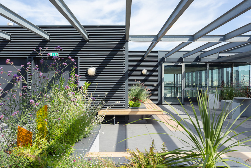 重塑露台空间,打造办公室绿色休闲区-14