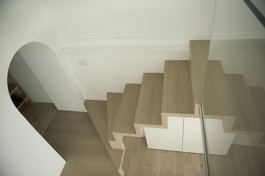 罗马历史建筑中的现代室内设计实验-12