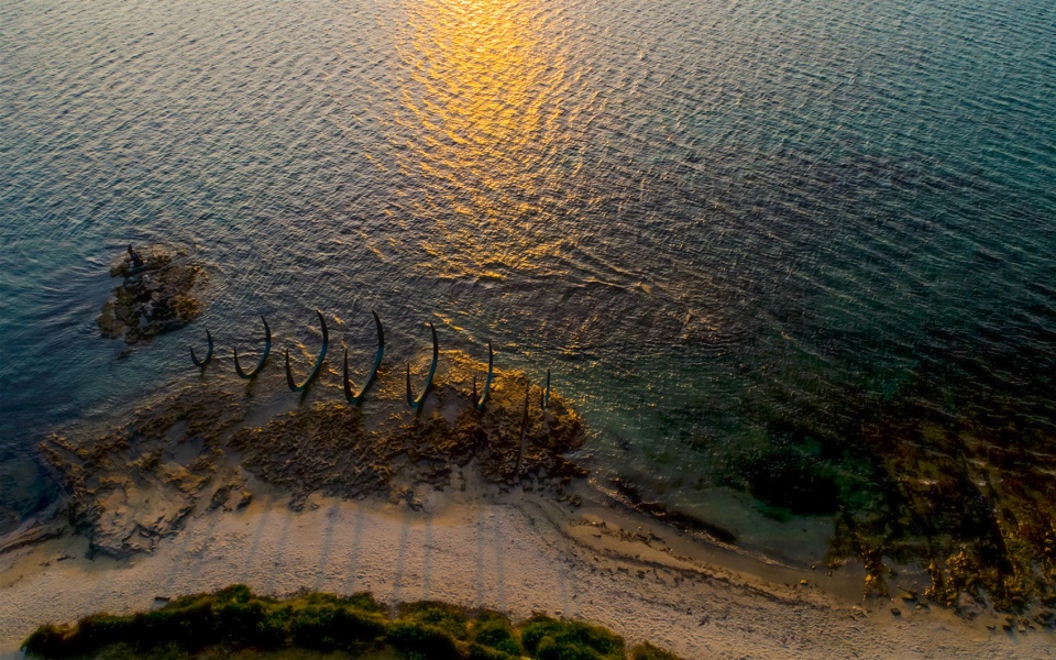 海陆之眼 · 悉尼高桅横帆船与鲸鱼肋骨抽象形体的艺术装置丨澳大利亚悉尼-4