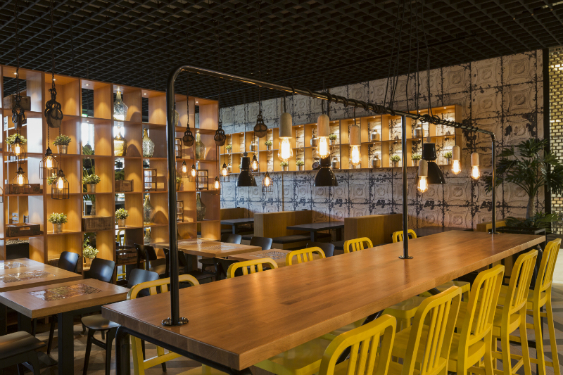 芬兰 Myly 购物中心 Qualitano & Tsiken 餐厅 · 创新室内设计提升顾客体验-2