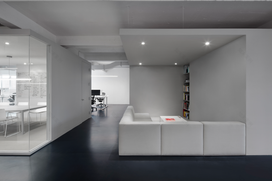 打破界限,多样化的办公空间设计-3