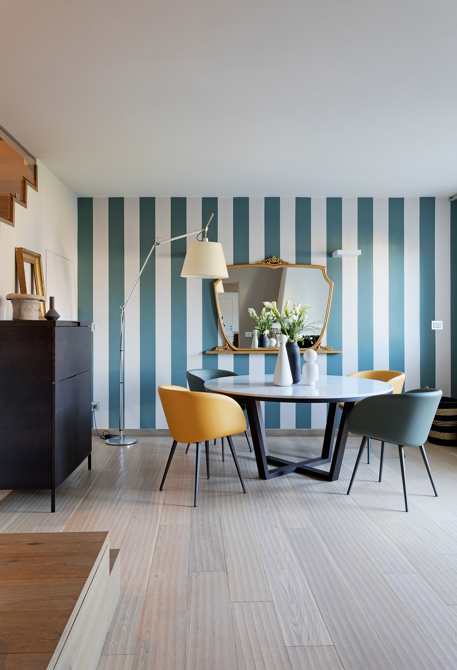 绿意盎然的意式别墅家居设计-1