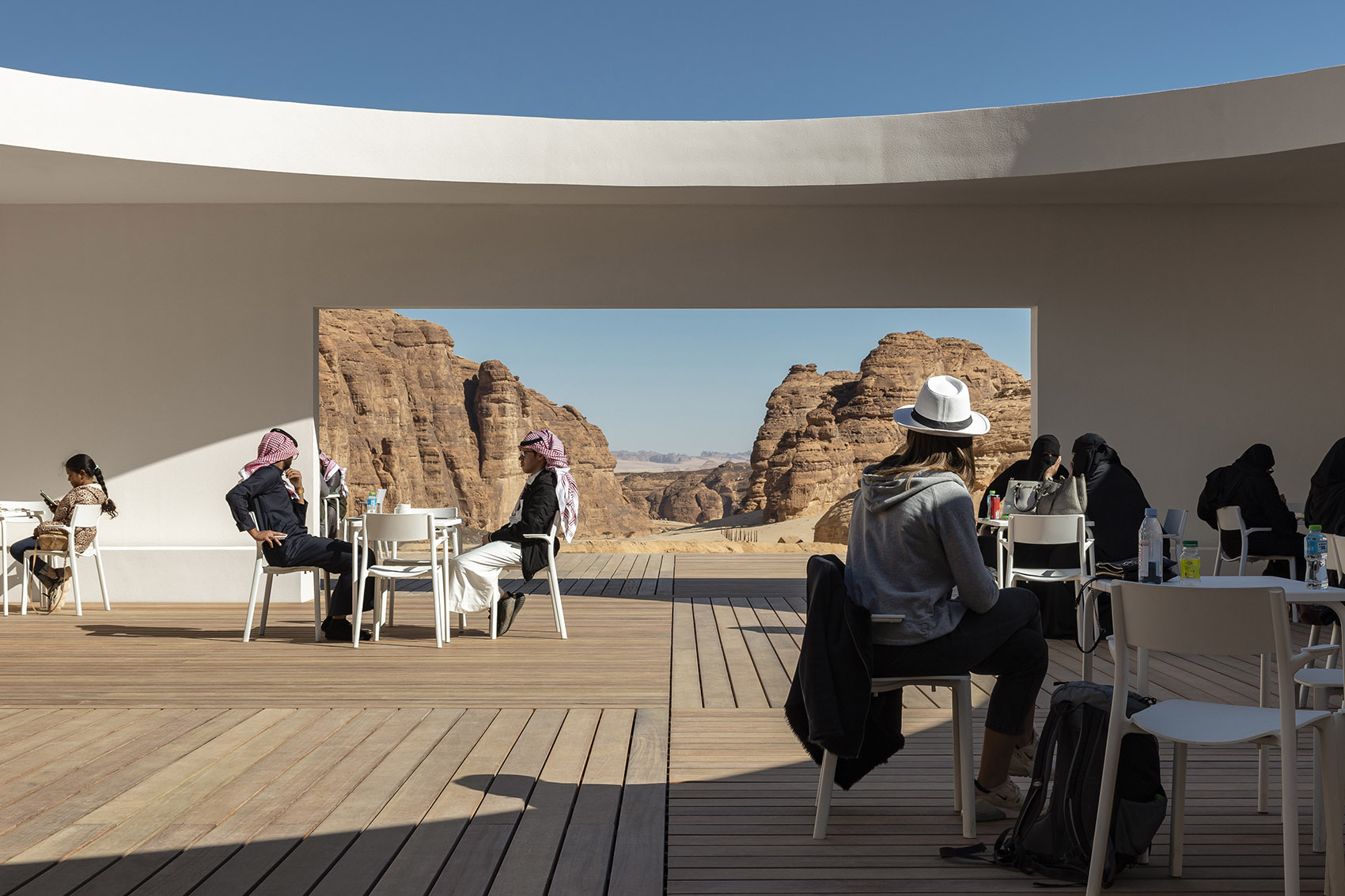 Desert X AlUla游客中心，沙特阿拉伯/无垠沙漠中的庇护所-14