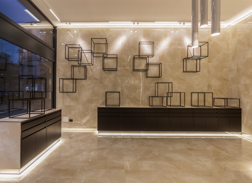 米兰香气云朵·尼基亚·吉拉迪的香水店设计-3