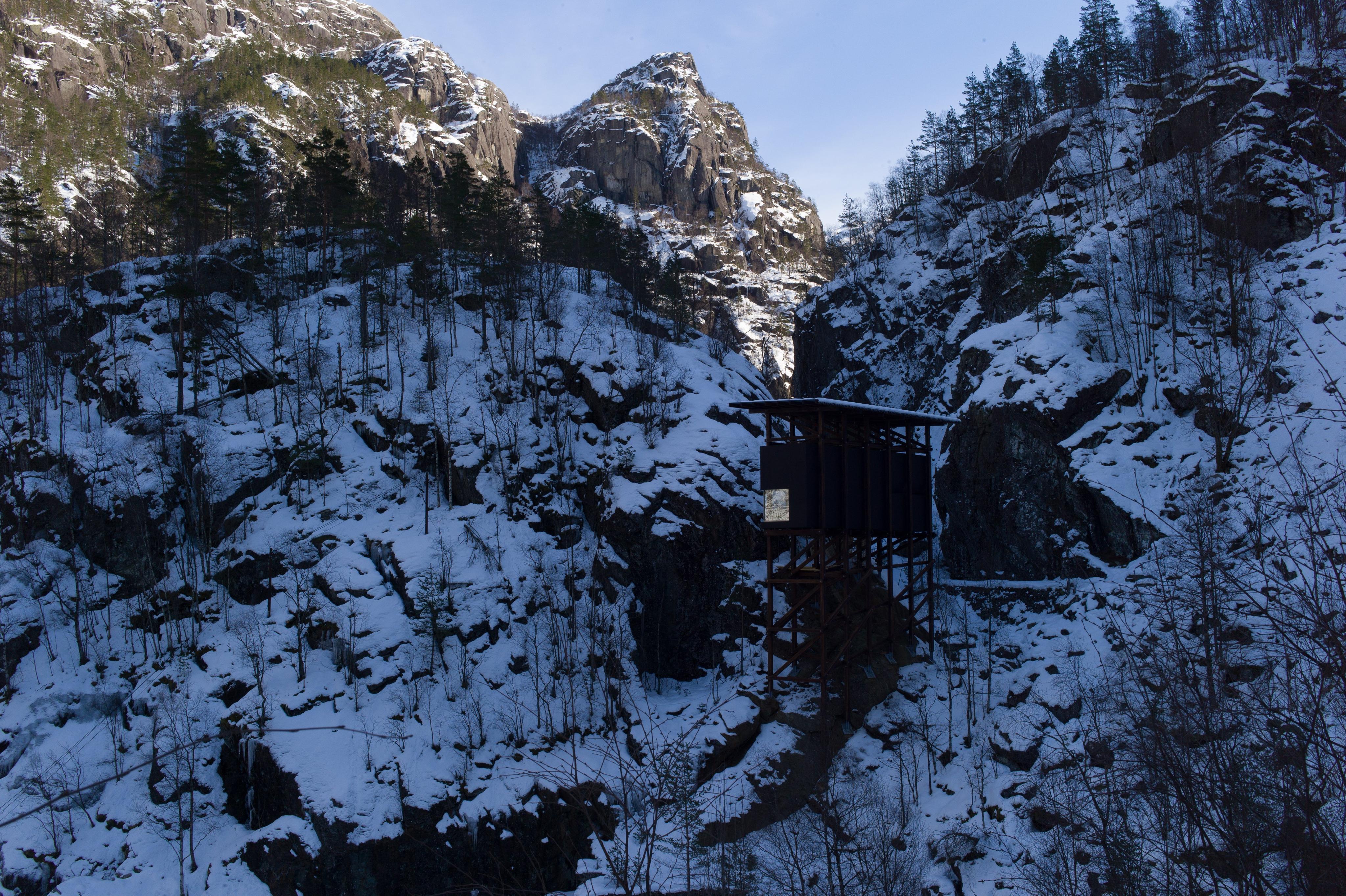 挪威矿山遗址重生 · Peter Zumthor 的艺术装置-5